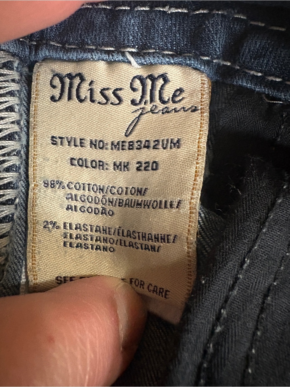 Miss Me Jean Shorts Women’s Curvy Mid-Rise Bermuda Jorts Size 25 10” Bling Y2K - Picture 14 of 16